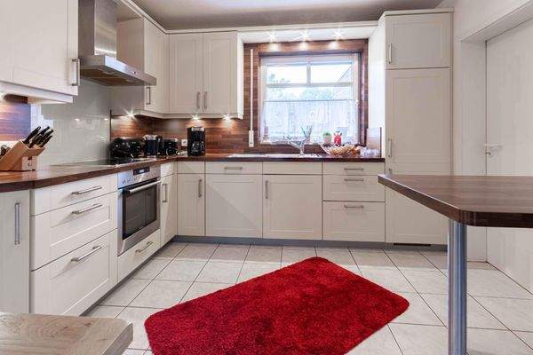 Die moderne Küche vereint Funktionalität und Stil