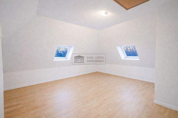 Dachboden mit vielen Möglichkeiten 