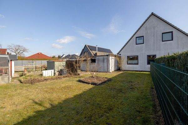 Hinterer Gartenbereich 2