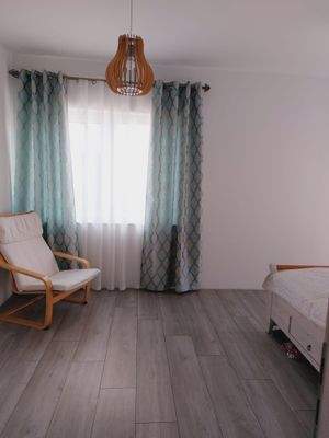 Elternschlafzimmer Bild 2.jpg