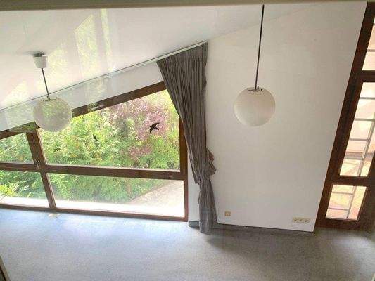 Blick vom Dachgeschoss zur Terrasse