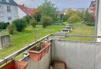 Balkon zur Grünanlage