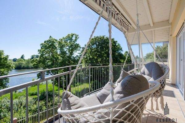 Balkon mit Mainblick