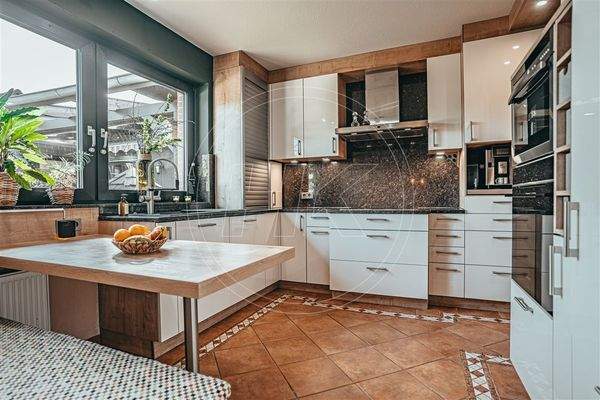 Neuwertige Einbauküche