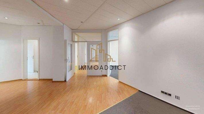 Eingang zum linken Flügel