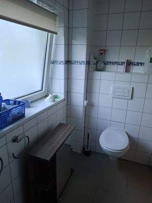 Badezimmer EG (2)