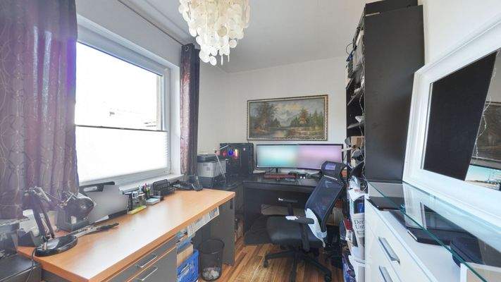 Büro Einliegerwohnung