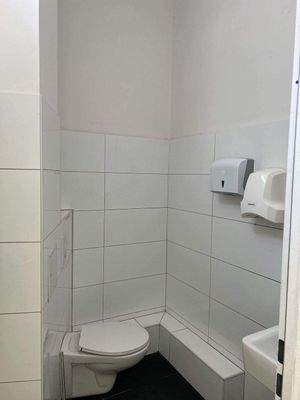 Ladenfläche - 9.JPG