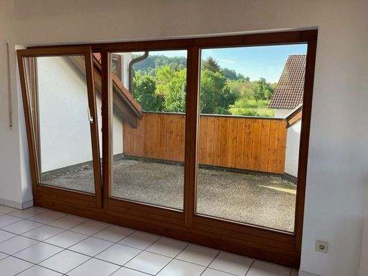 3-Zi-Whg Blick auf Loggia 