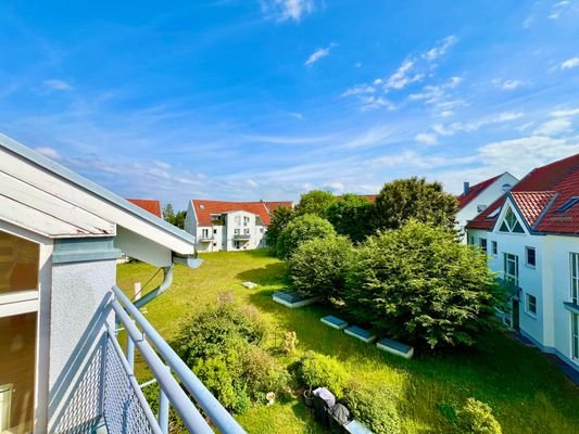 Blick vom Balkon ins Quartier