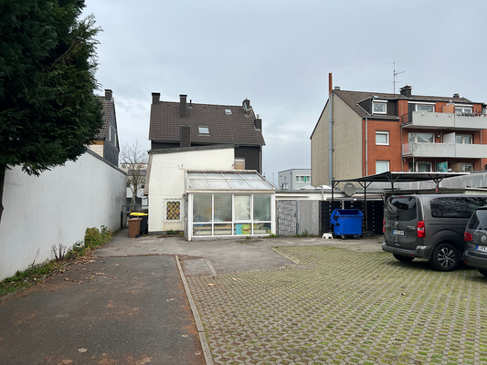 Rückwärtige Ansicht