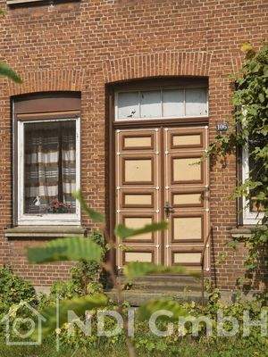 Eingangsportal Hausfront
