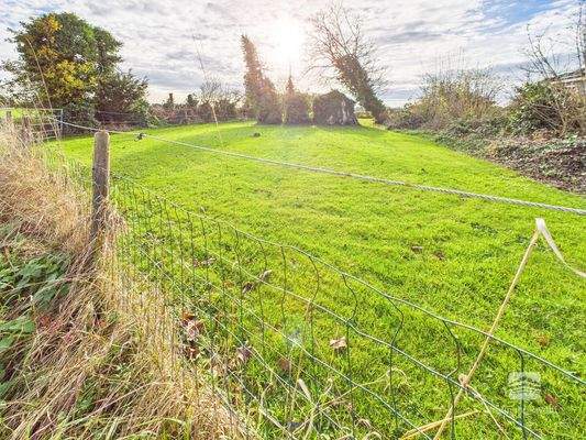 zus. Gartengrundstück