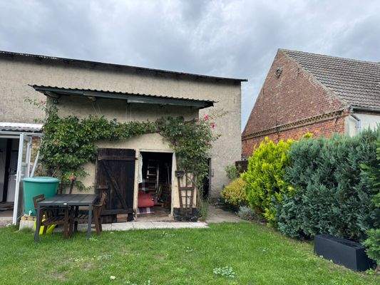 Wirtschaftsgebäude Gartenseite