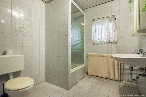 Badezimmer Einliegerwohnung