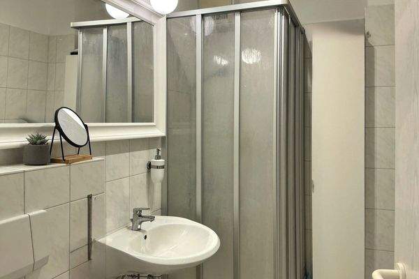 WE 3.OG 3.3 Duschbad