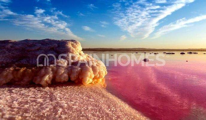 6-Bedroom House Near the Beach in Torrevieja Alicante