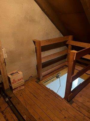 Einstieg Dachboden.jpg