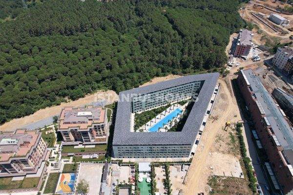 Nature-View Flats near Public Transportation in Istanbul Eyupsultan