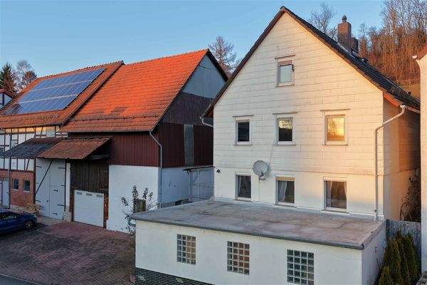 Haus und Scheune
