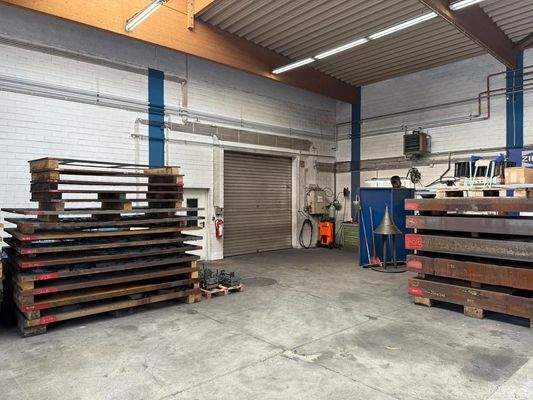 mittlere Halle hinten