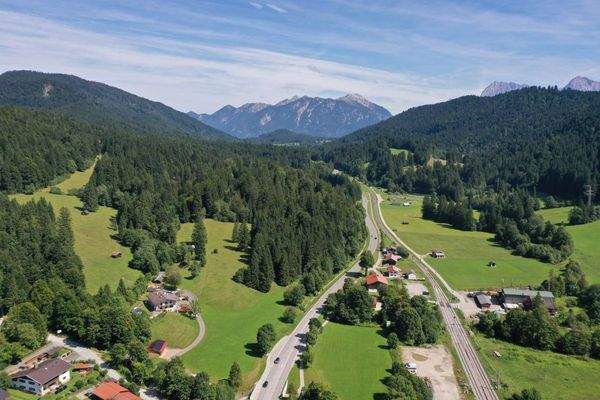 Auf der einen Seite geht´s zum...