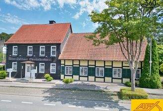 Wohn- und Geschäftshaus