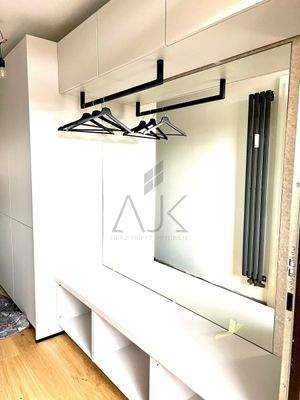 Detail Garderobe - Riesenspiegel