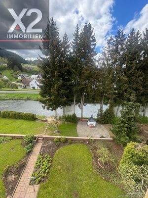 8d65802e-3fa6-461a-8209-e954cb370224