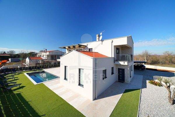 Moderne Villa umgeben von Natur und Geschichte