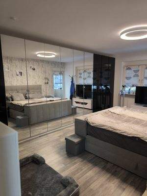 Schlafzimmer untere Ebene