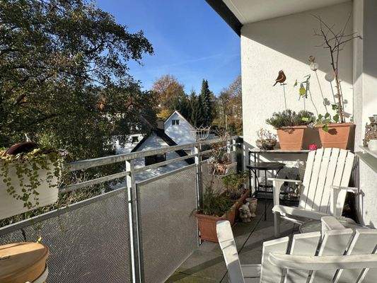 Loggia ca. 10,90 m x 1,50 m