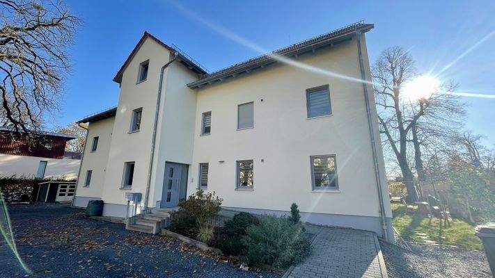 Hausansicht vom Parkplatz