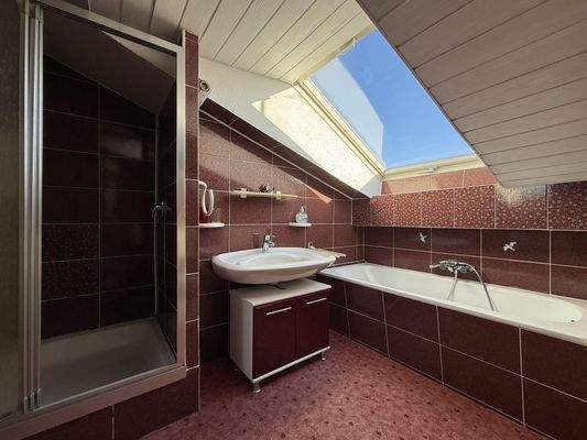 Badezimmer Dachgeschoss