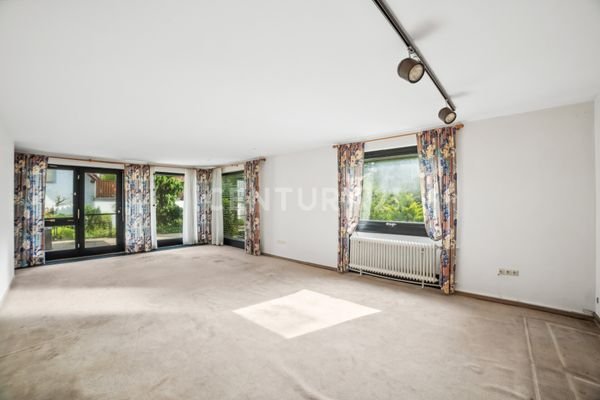 Wohnzimmer mit Blick auf die Terrasse