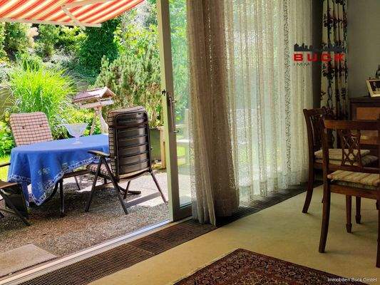 Erdgeschoss Blick vom Wohn-Esszimmer Richtung Terr