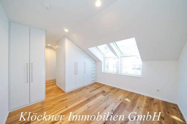 Schlafzimmer mit Ankleide