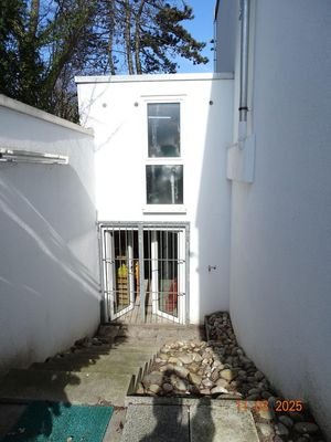 Unterkellerte Garage