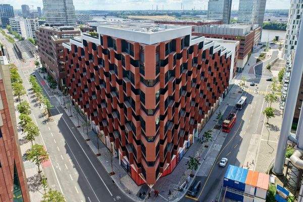 Eleven Decks: Nord-Westansicht