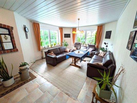 Freundliches und gemütliches Wohnzimmer