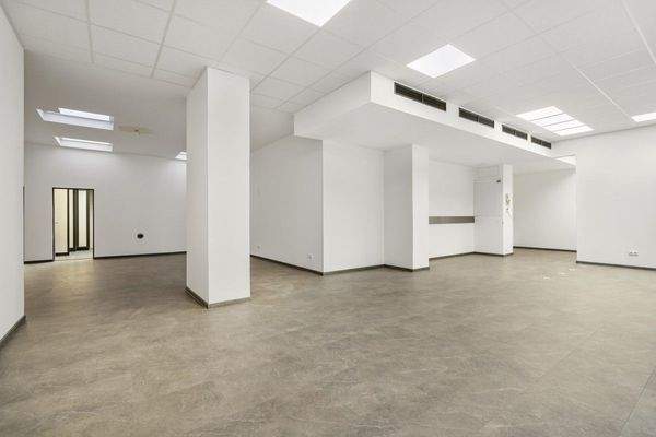 Laden- Gewerbefläche