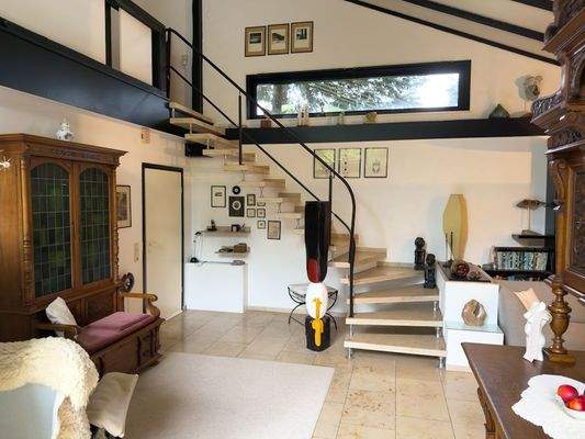 Treppe zum Obergeschoss