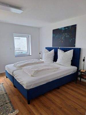  vorne Schlafzimmer EG Bild 1