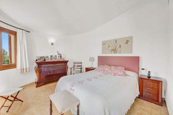 Master bedroom in villa in Costa d_en Blanes