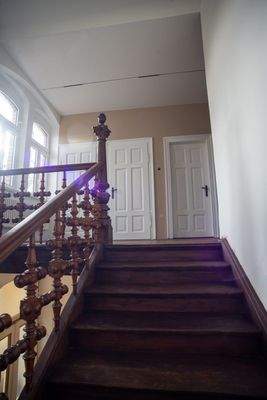 auf dem Weg ins Obergeschoss