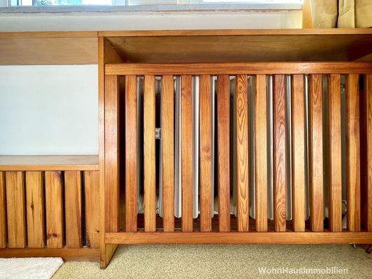 Detail Schlafzimmer Verkleidung der Heizung