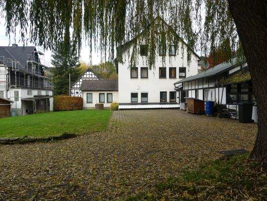 Rückansicht Wohn- und Geschäftshaus