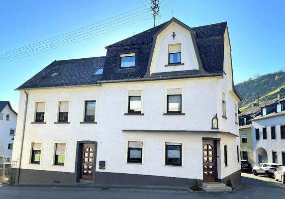 Haus mit jetzt 3 Wohnungen -hochwasser frei- 