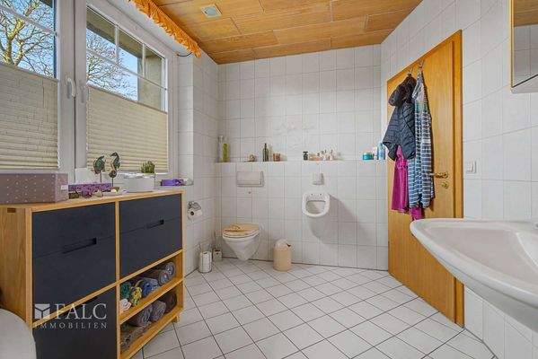 Zweites Badezimmer_WE01