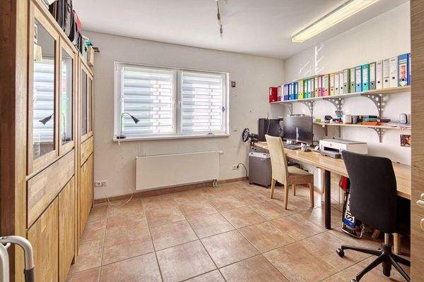 Büro im Erdgeschoss